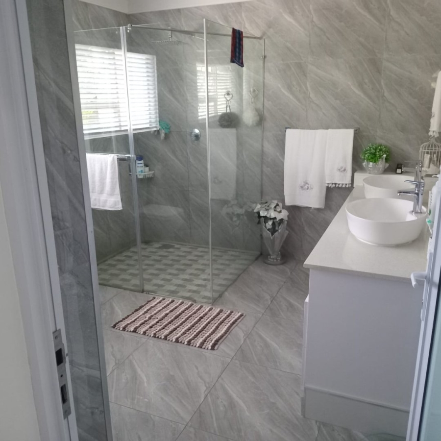 4 Bedroom Property for Sale in Dorchester Heights Eastern Cape